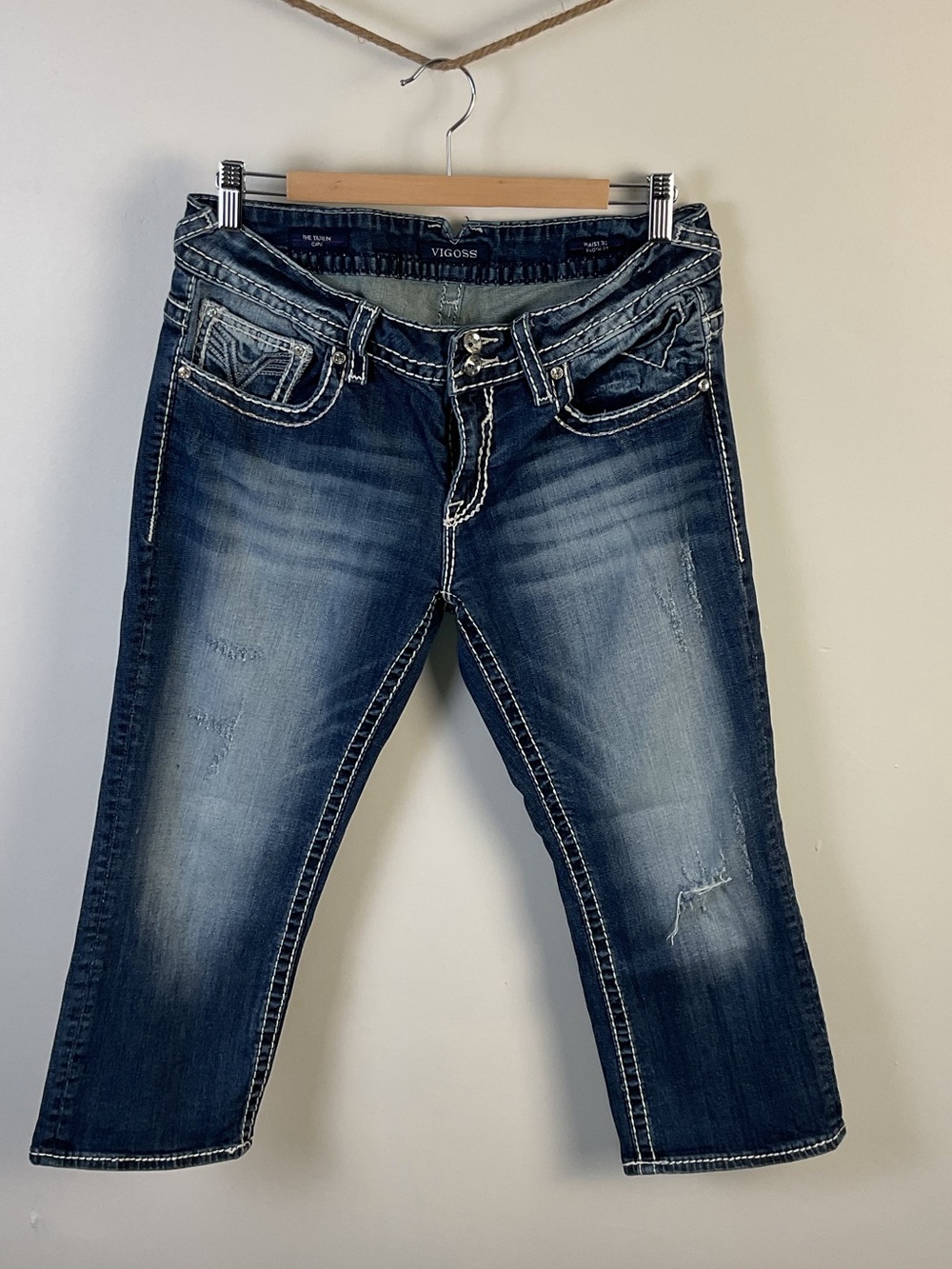 Vigoss Women's Dark Blue Distressed Cropped Jeans 32x21